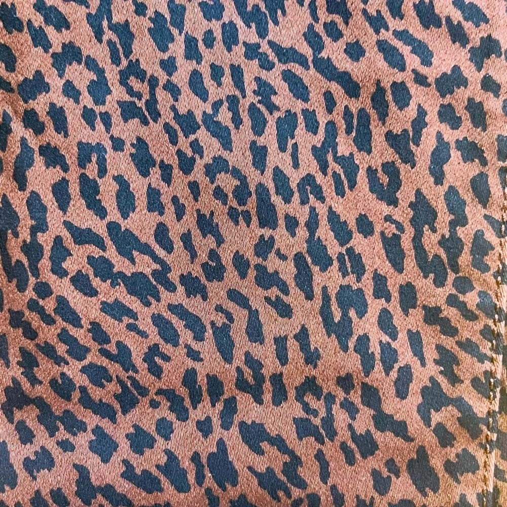 No Boundaries- Brown Leopard Print Leggings (M) NWT